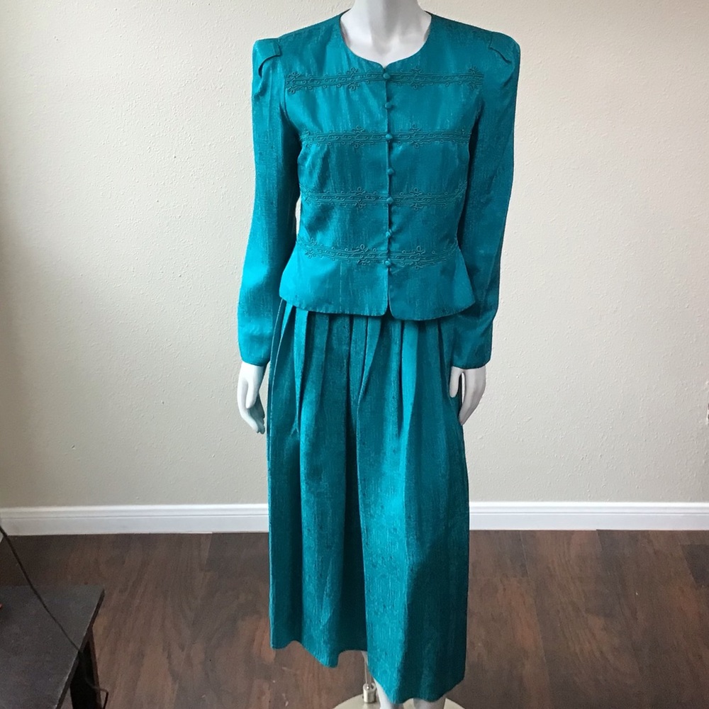 Beautiful Vintage Maggy London Teal 100% Silk Suit